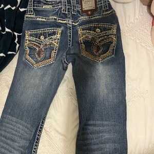 The size is 30x32 and it’s very nice to wear if going out to a party